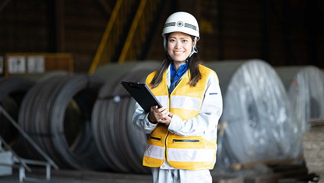 先輩社員の仕事風景