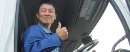 タンクローリードライバーの写真