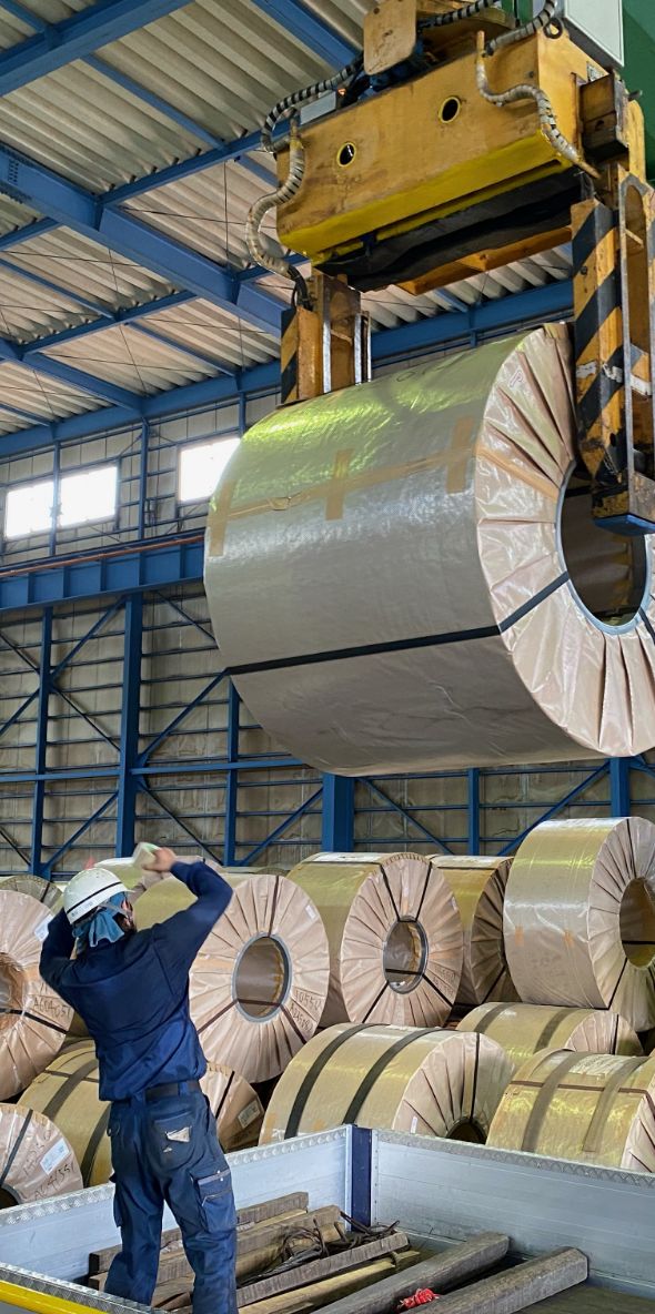 結城運輸倉庫の仕事の様子(スクロール画像)